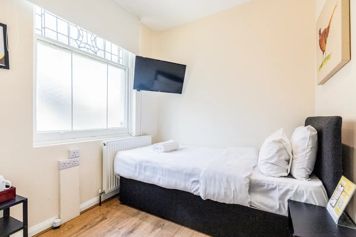 Standard Single room — photo 1 of 4