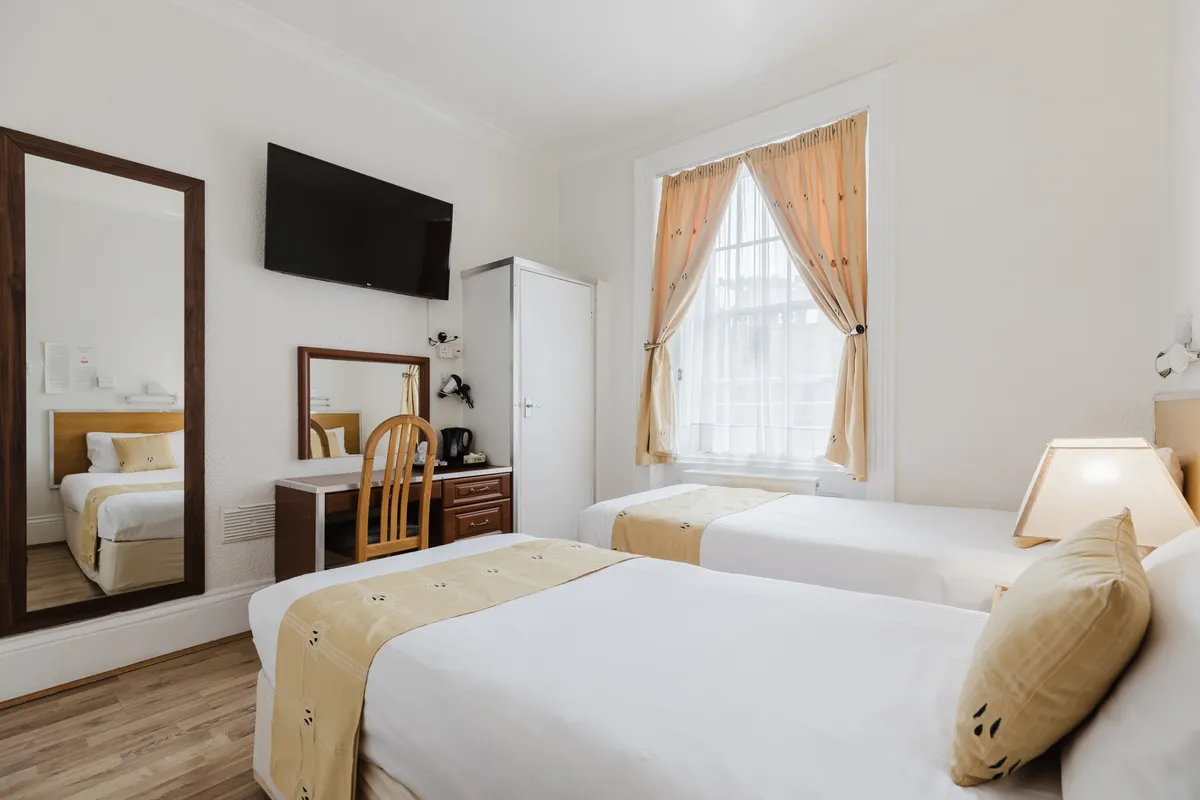Standard Twin Room — photo 1 of 23