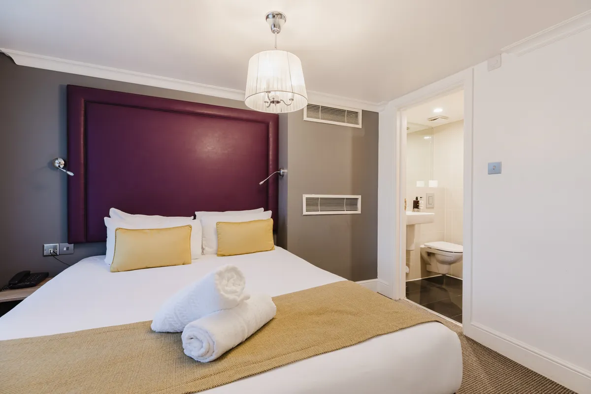 Standard Double Room — photo 1 of 37